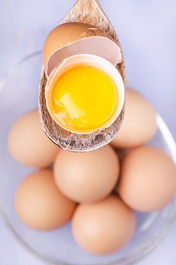 Uovo crudo e intossicazioni alimentari