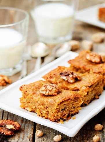 Biscotti dolci con farina di ceci e noci