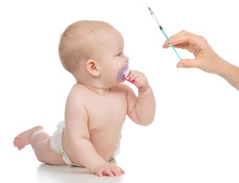 Bambini super-vaccinati: la recensione