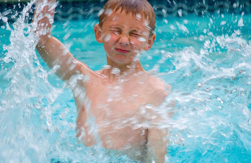 Il watsu per i bambini: massaggiare i "cuccioli di umani" in acqua Il watsu per i bambini: massaggiare i "cuccioli di umani" in acqua
