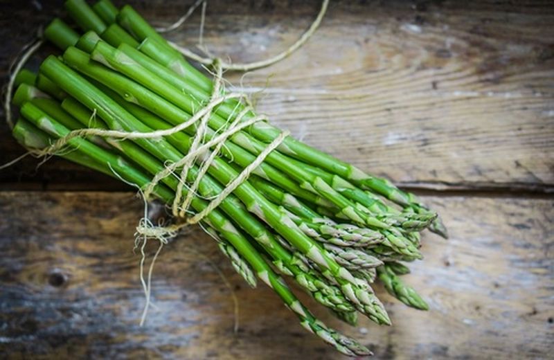 La verdura top di marzo: gli asparagi