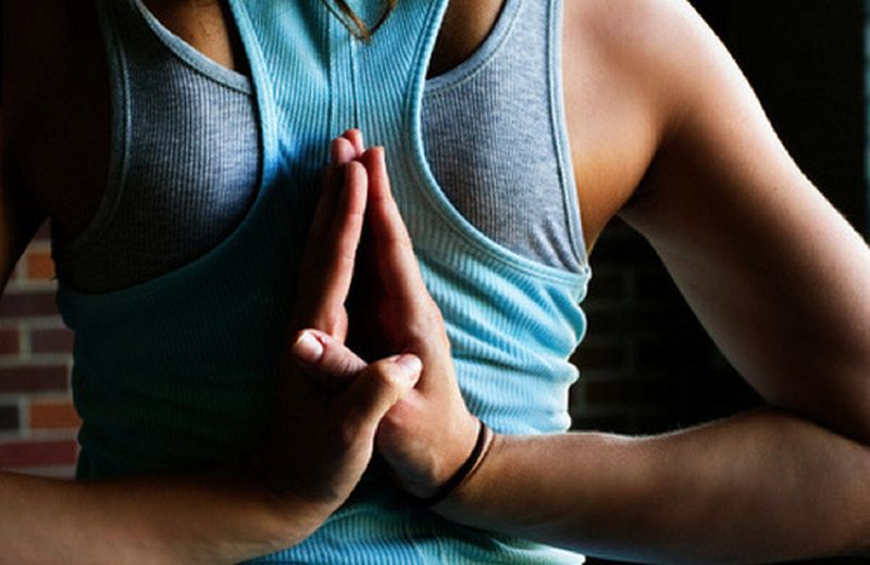 Diventare insegnante di yoga: lignaggio, passione, formazione e pratica