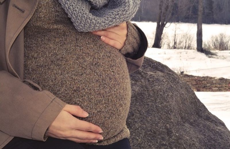 Mal di gola in gravidanza: come curarlo